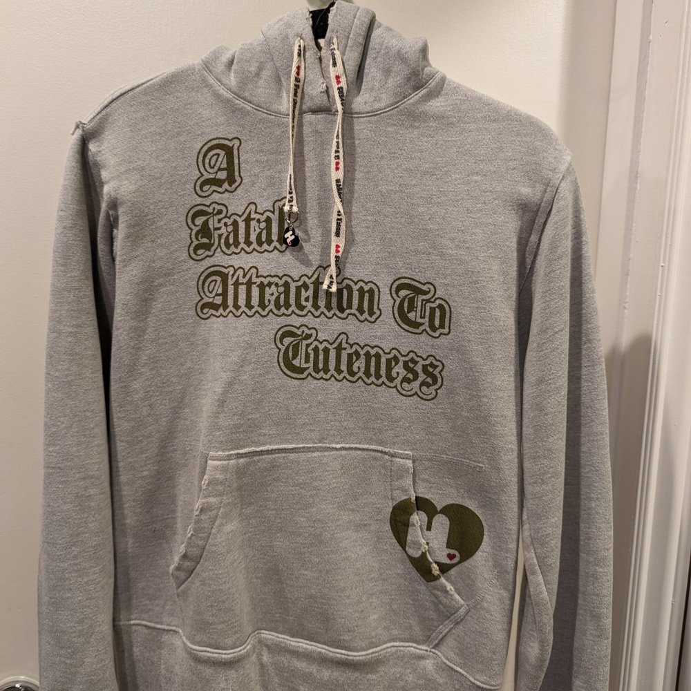 Harajuku Lovers Hoodie Sweater Women's Size M Gray Kawaii gwen stefani